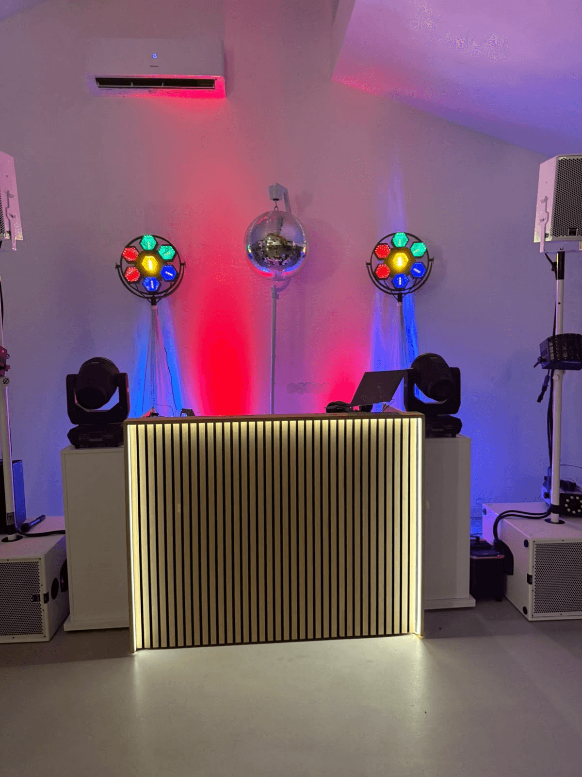 Modernes Hochzeits-Setup